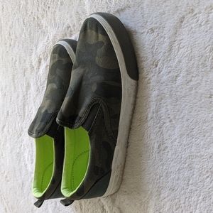 Old Navy Slip-on Sneakers